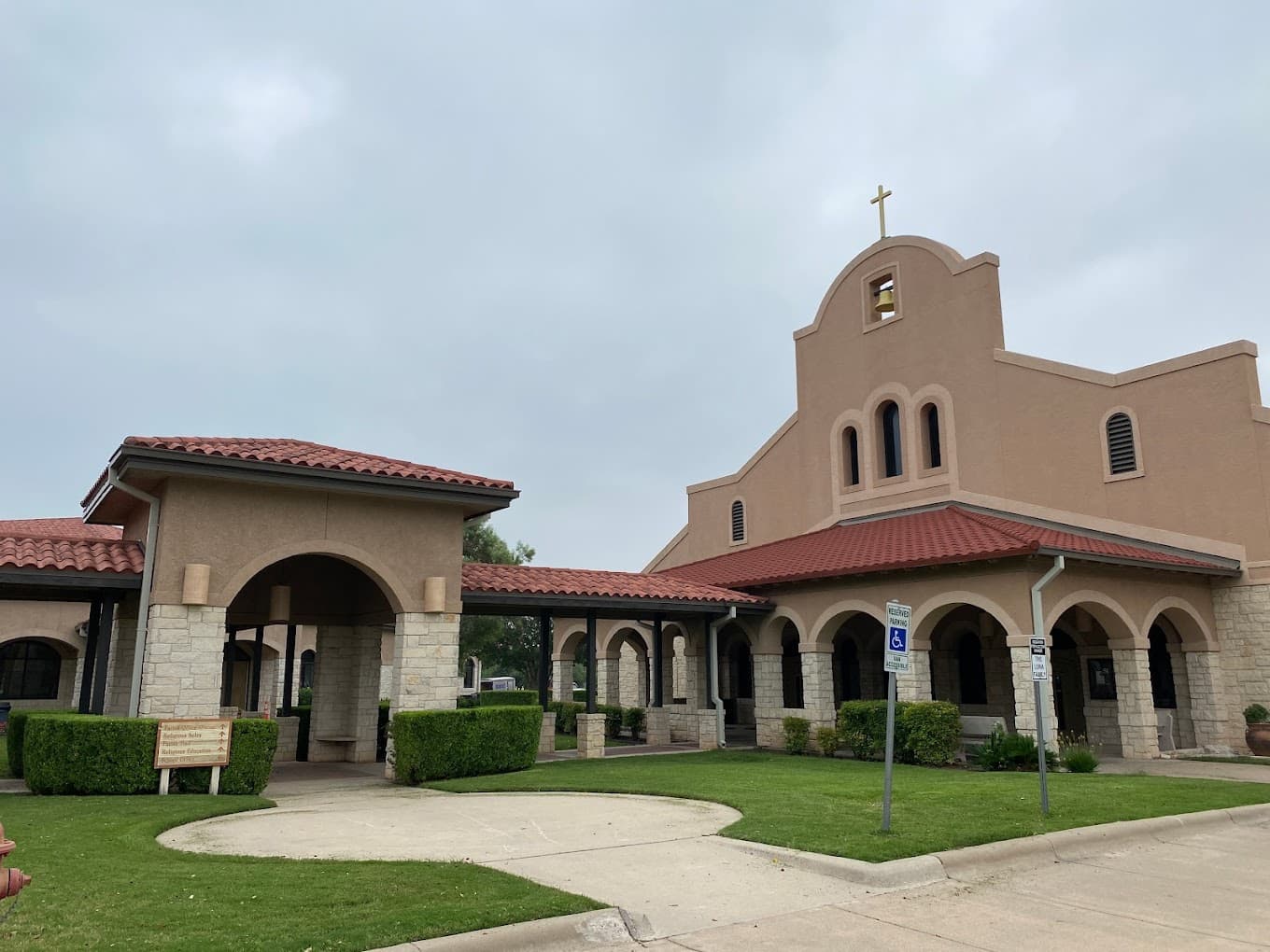 Santa Cruz, a Catholic parish (church) in Buda, Texas