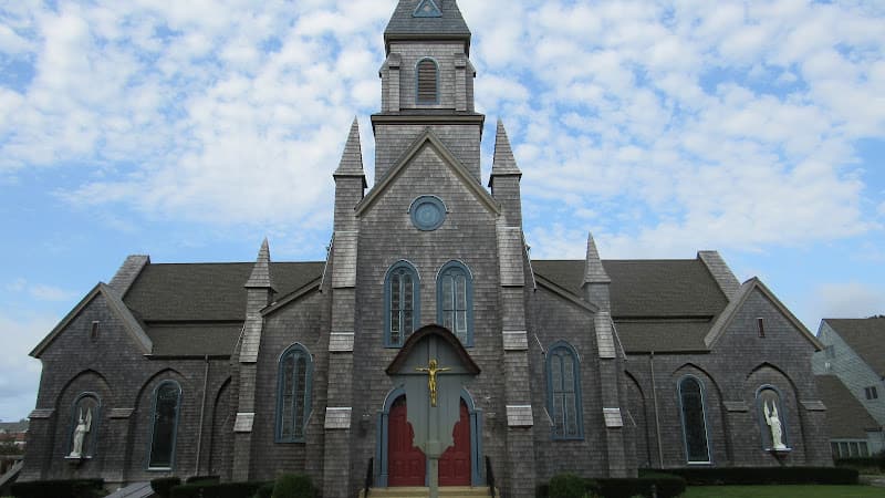 Holy Cross, a Catholic parish in Rumson, New Jersey